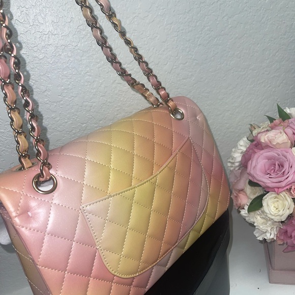 Chanel Double Flap P24 Season - Picture 8 of 13